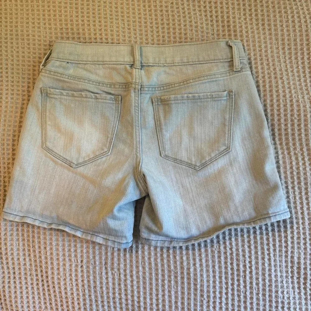 Old Navy Distressed Boyfriend Denim Shorts